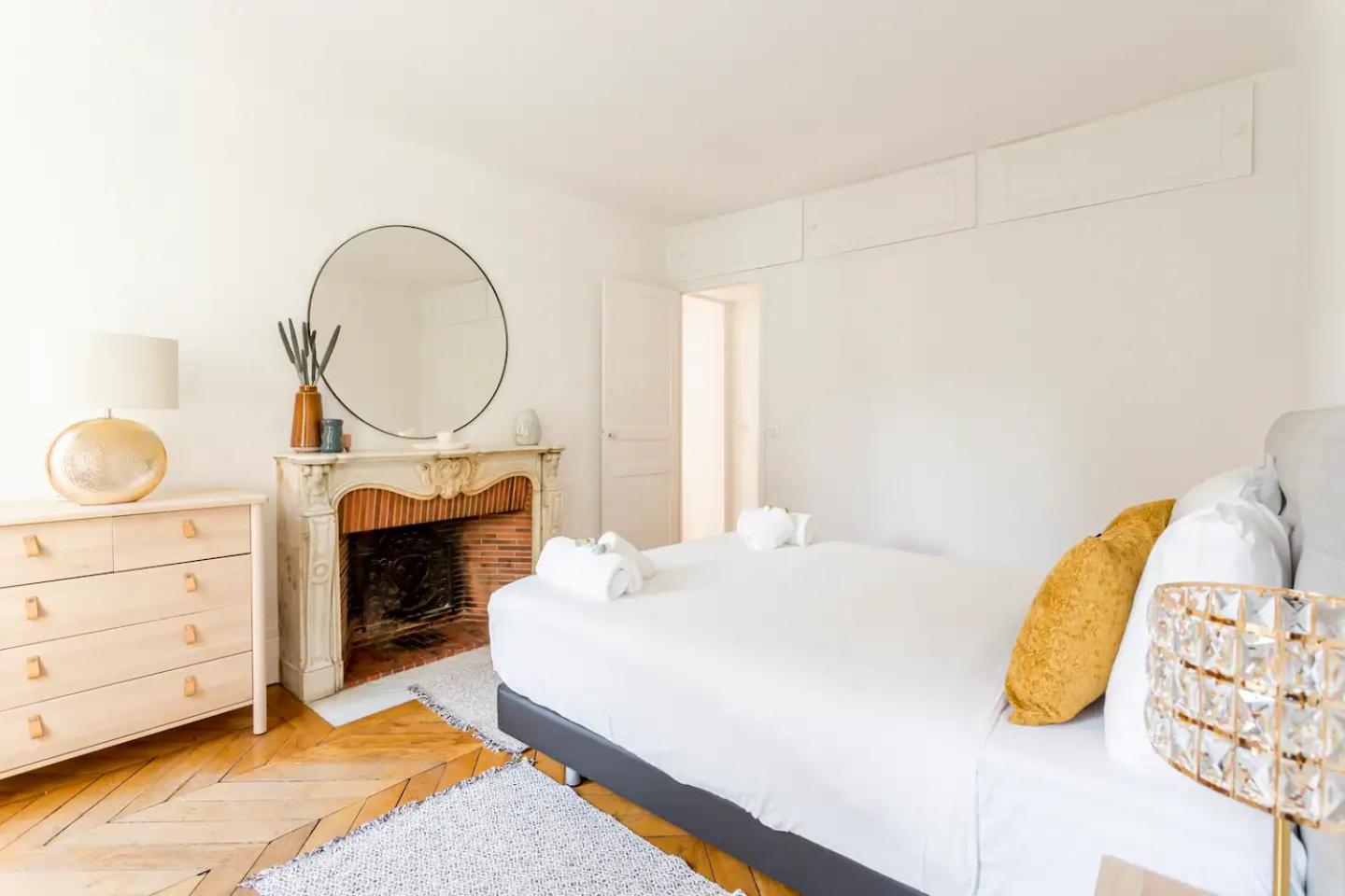 8P - 3Br Le Marais Spacious - Central - Historic Apt Paris Luaran gambar