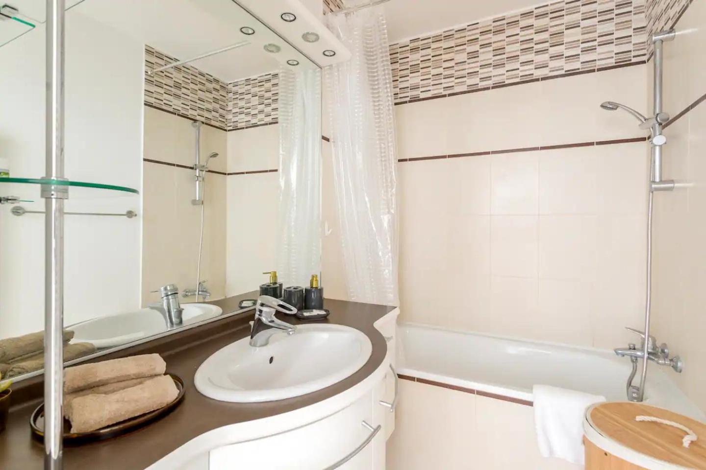8P - 3Br Le Marais Spacious - Central - Historic Apt Paris Luaran gambar